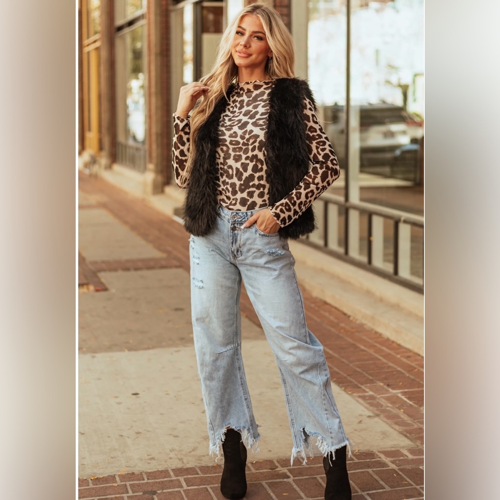 NWT Special A Medium Light High Rise Barrel Jeans